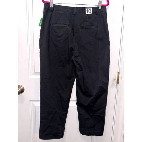 GAP Mid Rise Khakis - Picture 5 of 9